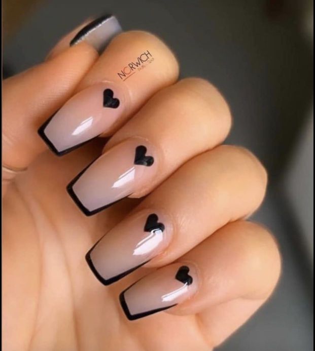 Pretty Cute Valentines Day Nails You Will Love [https://gadingcity.com/pretty-cute-valentines-day-nails-you-will-love/]