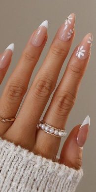 Pretty Cute Valentines Day Nails You Will Love [https://gadingcity.com/pretty-cute-valentines-day-nails-you-will-love/]