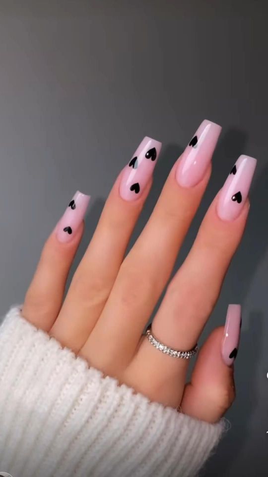 Pretty Cute Valentines Day Nails You Will Love [https://gadingcity.com/pretty-cute-valentines-day-nails-you-will-love/]